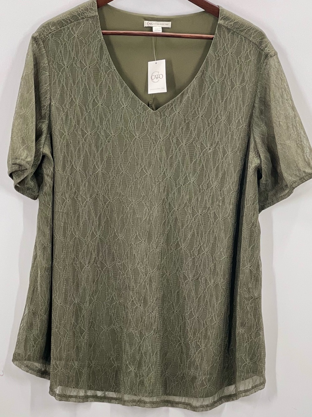 243 Cato Olive Green V-Neck Lace Overlay Tunic